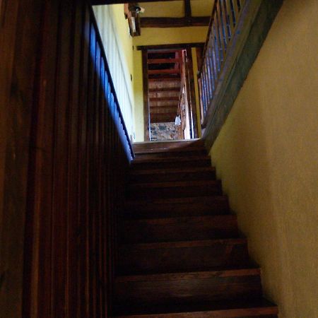 Casa Rural La Catedral De La Montana Guest House Lois Bagian luar foto